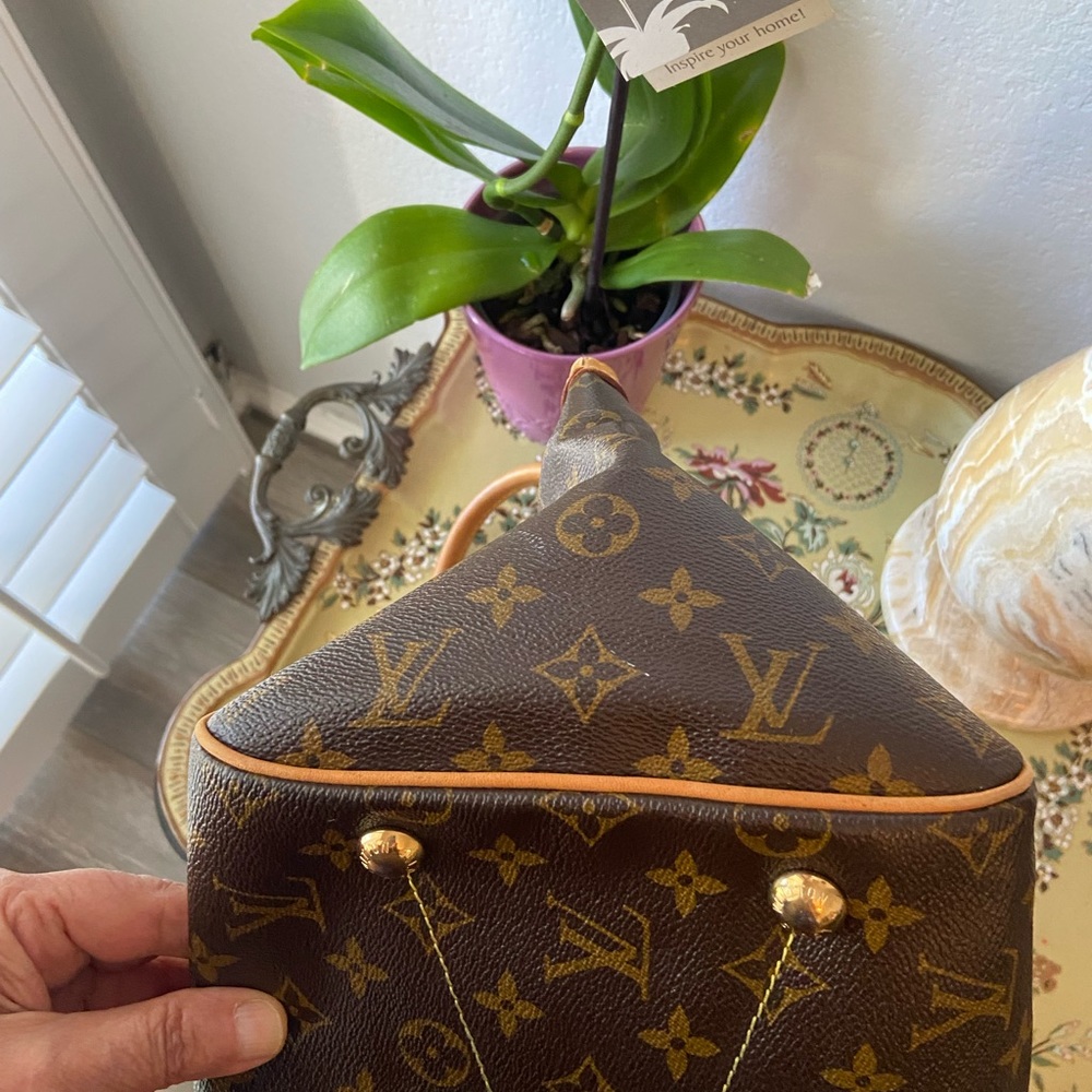 🎉Louis Vuitton 🎉Tivoli GM - Picture 12 of 16